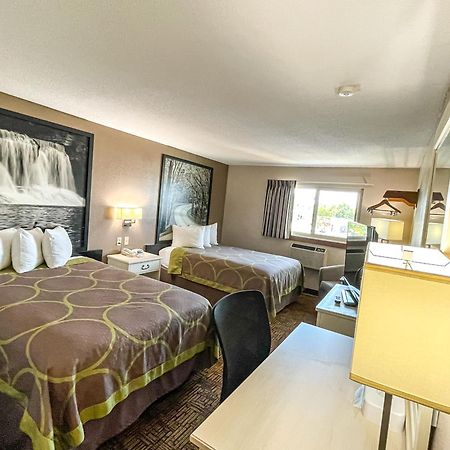Super 8 By Wyndham Indianapolis Emerson Ngoại thất bức ảnh