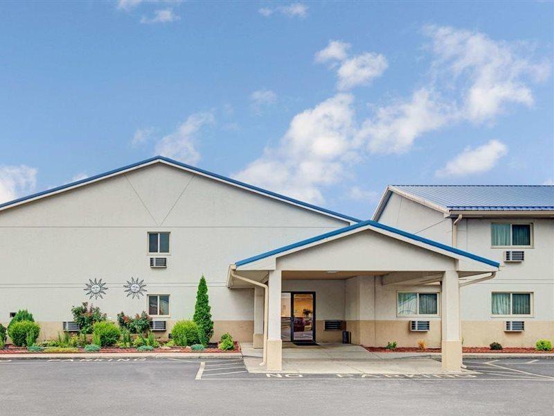 Super 8 By Wyndham Indianapolis Emerson Ngoại thất bức ảnh