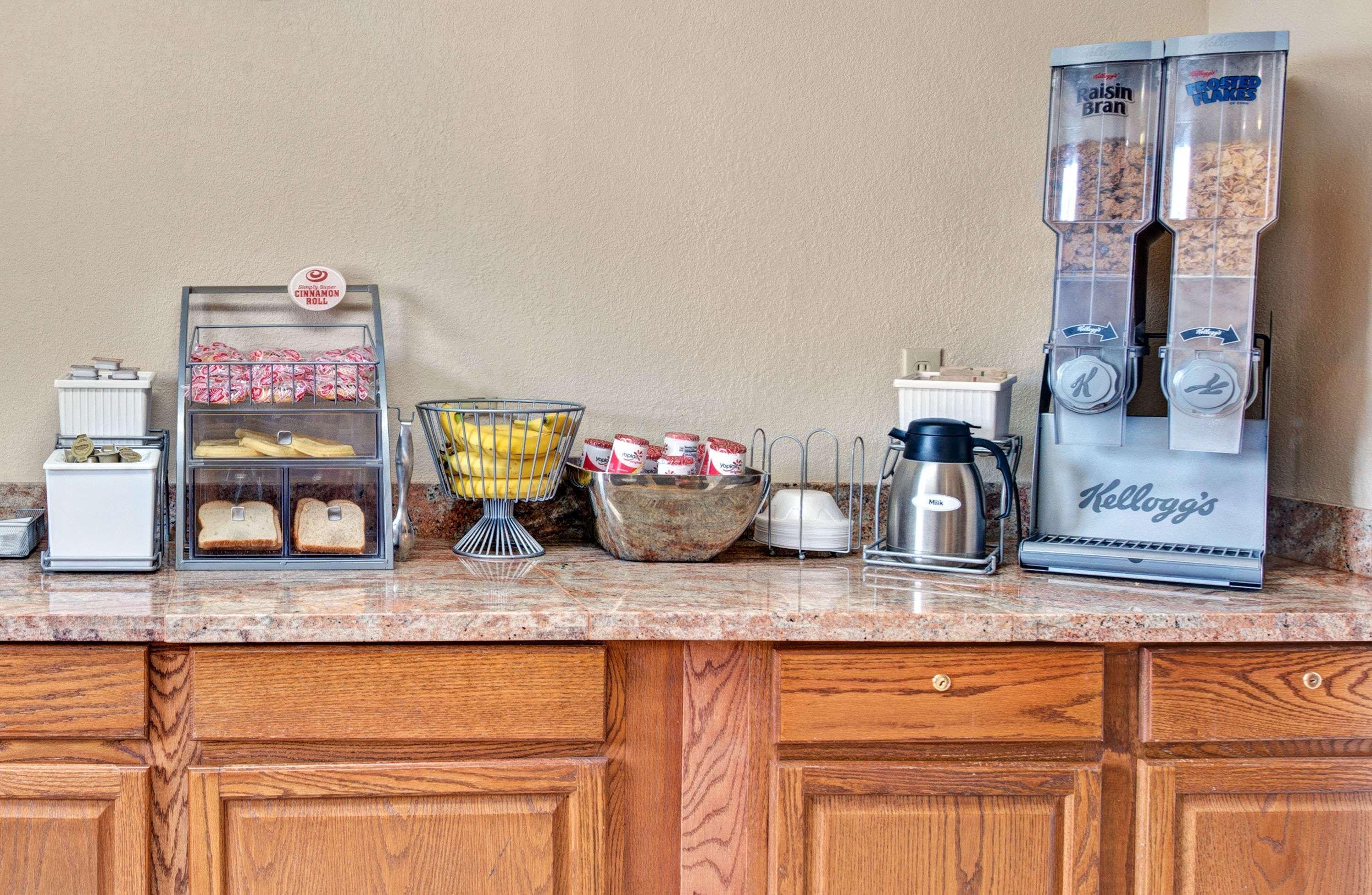 Super 8 By Wyndham Indianapolis Emerson Ngoại thất bức ảnh