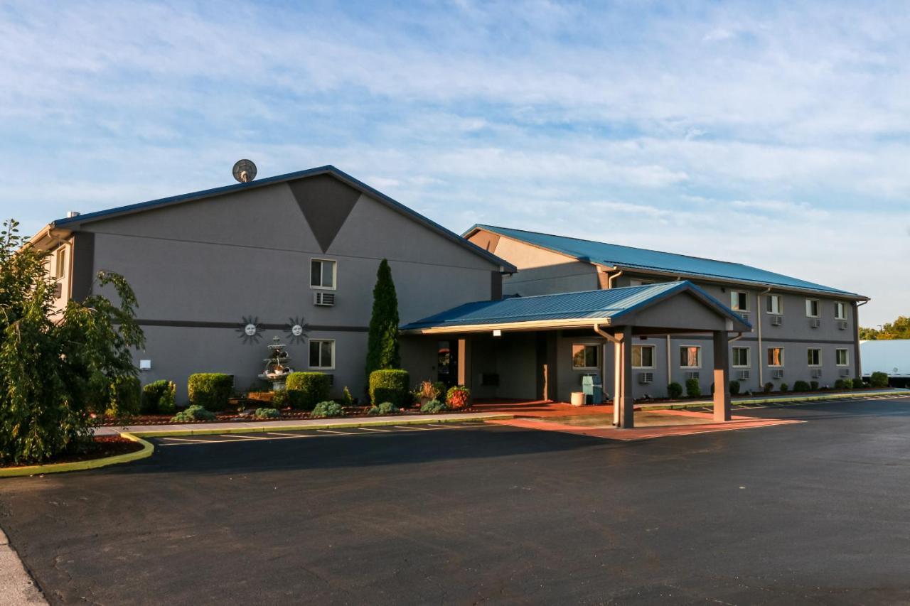Super 8 By Wyndham Indianapolis Emerson Ngoại thất bức ảnh