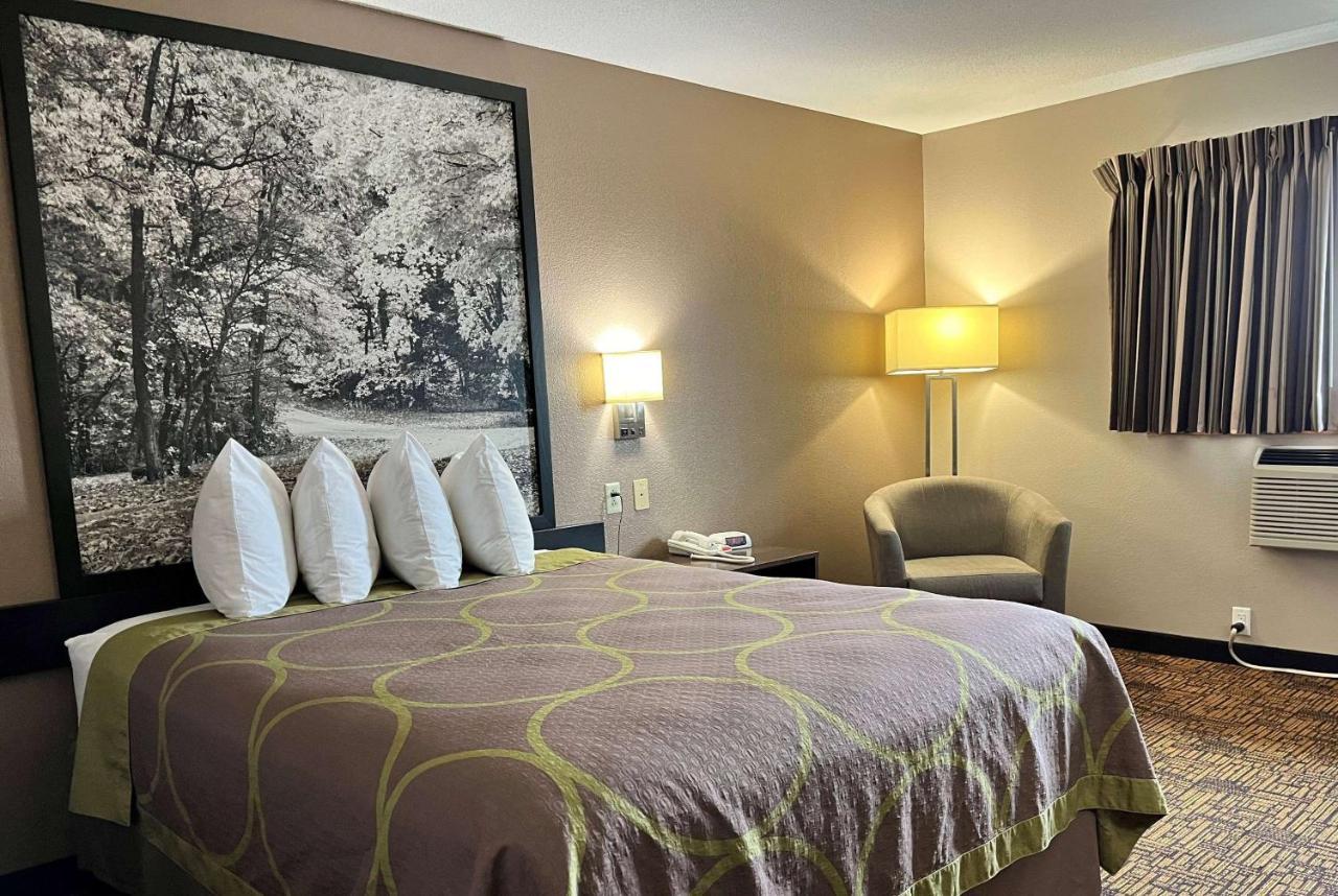 Super 8 By Wyndham Indianapolis Emerson Ngoại thất bức ảnh